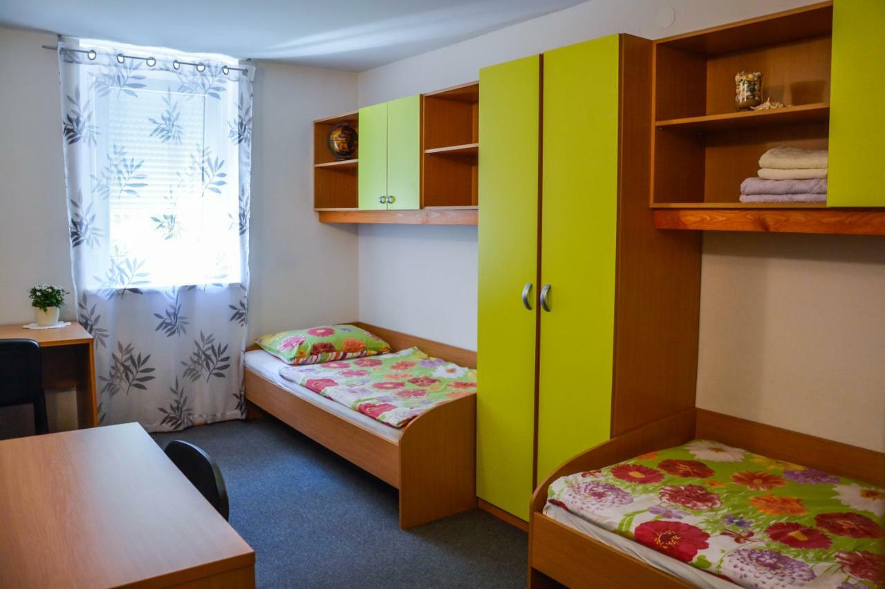 Homestay Rosalia Любляна Екстер'єр фото